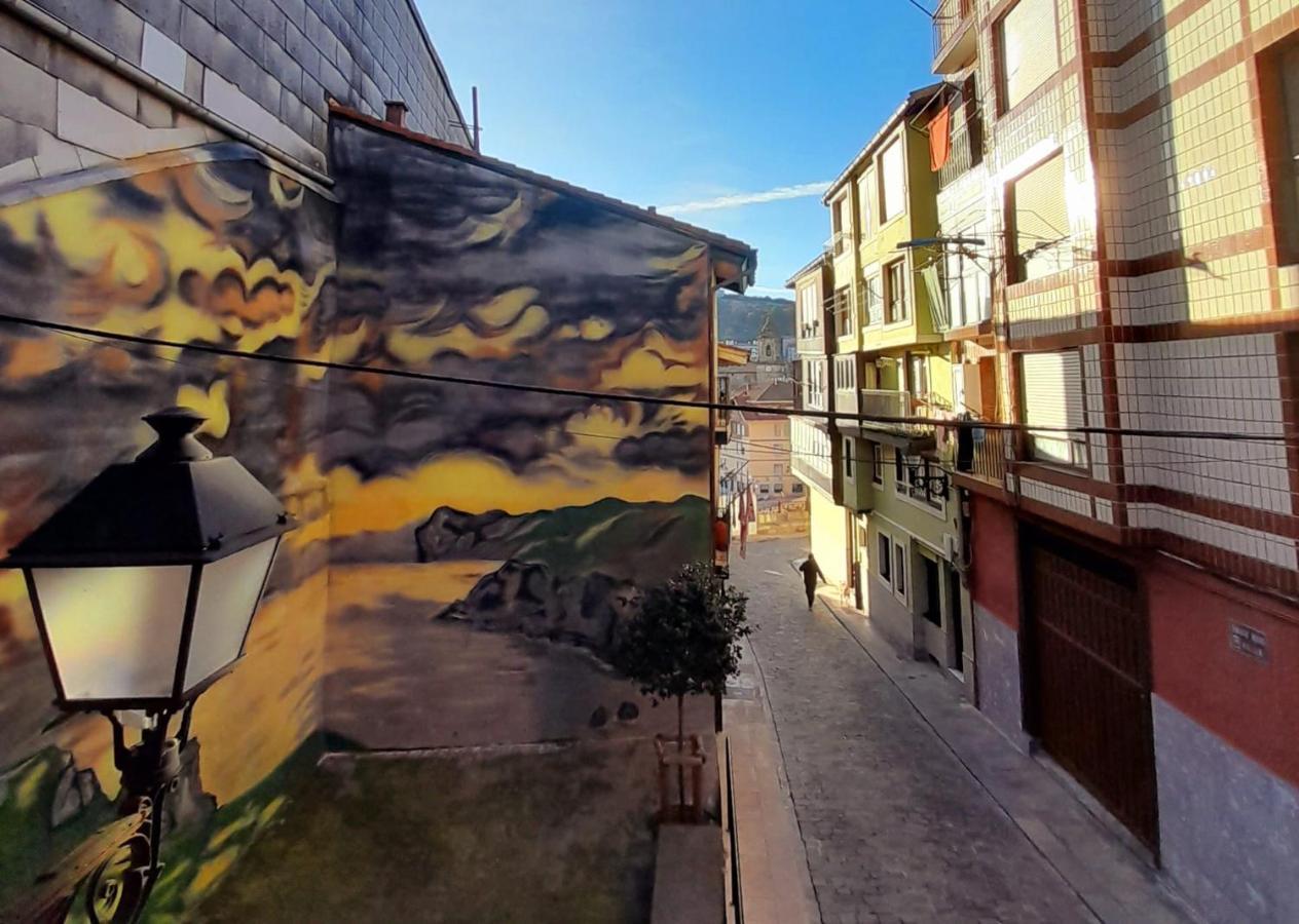 Andra Mari Apartamentu Turistikoak Bermeo Exterior photo