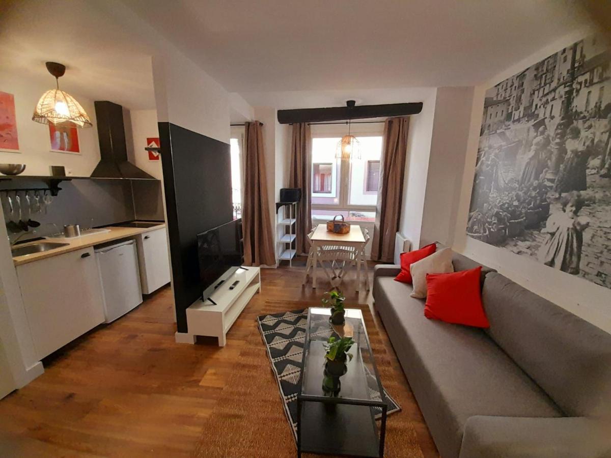 Andra Mari Apartamentu Turistikoak Bermeo Exterior photo