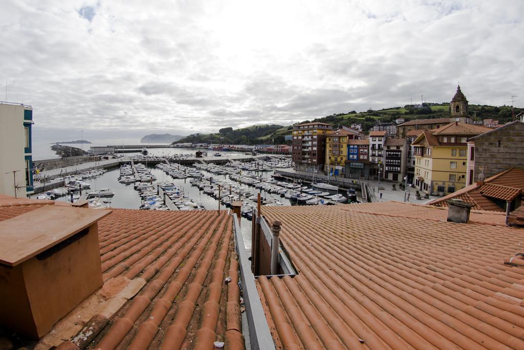 Andra Mari Apartamentu Turistikoak Bermeo Room photo